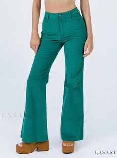 Lasaky - Green Light Nadia Bottoms Brit Harvey, Night Out Looks, Festival Pants, Beige Pants, Coachella Outfit, Wear Green, Loungewear Sets, Women's Wardrobe, Princess Polly