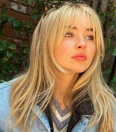 Wolfcut Long, Long Wolfcut Haircut With Bangs, Wolfcut Hair Long, Haircut Wavy, Haircut With Bangs, Haircut Men, Long Wolfcut Haircut, Haircut Curly, Hairstyles For Layered Hair