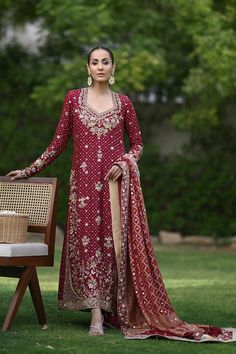 Designer Red Long Kameez Salwar for Indian Wedding Wear Long Kameez, Wedding Fits, Punjabi Suit Boutique, Maharani Designer Boutique, Bridal Suits, Red Bridal Dress, Pakistani Formal Dresses, Boutique Suits, Beautiful Pakistani Dresses