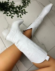 🤍Faster shipping on Diastudios.co.uk & discount code NEWBIE Standard fit Heel Height: 6cm Shaft Height: 35cm Fits Calves: 35-42cm circumference with stretch (custom calf boots available on Diastudios.co.uk) Material: Vegan Faux Leather  UK Sizing    *International customers please remember to convert your sizing to UK sizing on our size chart * White Heeled Boots For Rodeo In Fall, White Heeled Boots For Fall Rodeo, White Mid-calf Boots For Fall Rodeo, White Fitted Mid-calf Boots With Round Toe, White Wide Calf Western Knee-high Boots, White Western Heeled Boots With Wide Calf, White Western Wide Calf Heeled Boots, Western White Heeled Boots Wide Calf, White Mid-calf Boots For Rodeo In Fall