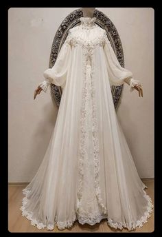 Gown Bridal, Wedding Dress Chiffon, Sophisticated Dress, Fantasy Dress, Chiffon Long Sleeve, White Bridal, Formal Attire, Fantasy Fashion, Wedding Dress Styles