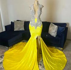 Floor-length Rhinestone Evening Dress For Pageant, Floor-length Evening Dress With Rhinestones For Pageant, Floor-length Evening Dress With Rhinestones For Pageants, Prom Dresses Velvet, Black Girls Fashion, Luxury Birthday Party, Yellow Prom Dresses, Crystal Prom Dress, Yellow Prom