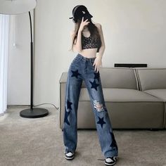 43144144977967|43144145338415|43144145469487|43144145535023 Baggy Jeans Women, Ladies Streetwear, Harajuku 90s, Trousers Baggy, Ripped Jeans Women, High Waisted Ripped Jeans, Denim Decor, Retro Jeans, Women Y2k