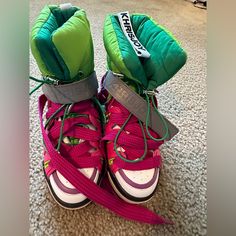 Worn Once Trendy Pink Winter Sneakers, Winter Rain, Rain Boots, Limited Time, Women Shoes, Boots, Green, Pink, Clothes