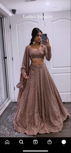 Mauve Lehenga, Blouse Lehenga, Lehenga Choli Designs, Lehenga Choli For Women, Bridesmaid Lehenga, Choli For Women, Trendy Outfits Indian, Indian Outfits Lehenga