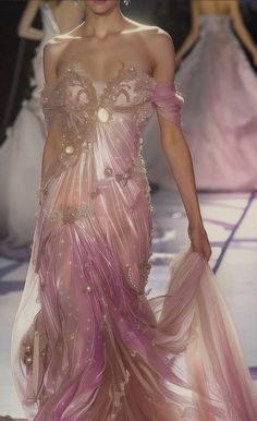 Runway Fashion Couture, Fantasy Dresses, Fantasy Gowns, Runway Dresses, Fantasy Dress, Fairy Dress, Glam Dresses, Favorite Dress, Fancy Dresses