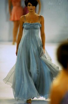 Vintage Haute Couture, 90s Runway, Helena Christensen, Carpet Looks, Red Carpet Looks, Elie Saab