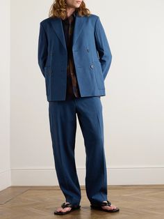 EXCLUSIVE AT MR PORTER. Dries Van Noten is celebrated for its meticulous attention to detail. This double-breasted blazer is tailored from a cobalt-blue linen-blend with high-gorge notch lapels and oversized patch pockets. Wear yours with the matching trousers for a casual take on traditional suiting. Double Breasted Blazer Men, Linen Suits For Men, Suit Jacket For Men, Aw 2024, Fashion Boy, Navy Blue Jacket, Linen Suits, Navy Suit, Sydney Wedding