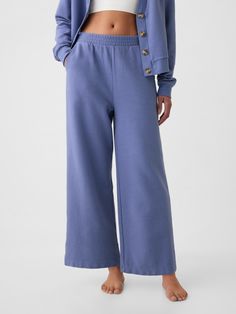 Soft cotton, ankle-length sweatpants.  Elasticized waist.  Front slant pockets.  * Fit: Classic.  An easy silhouette that fits close  at the waist, and is relaxed through the hips and thigh.  Ankle length.  Models wearing Gap Easy Silhouette, 50 Off Sale, New Woman, Ankle Length, Baby Toddler, Gap, Wide Leg, Sweatpants