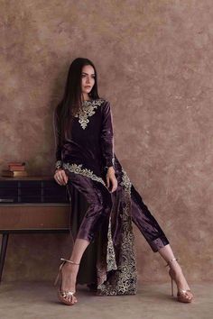 Beautiful and Stylish Outfits Velvet Dresses Outfit, Velvet Suit Design, Velvet Suit, Velvet Dresses, Stylish Party Dresses, Boutique Dress Designs, Party Wear Indian Dresses