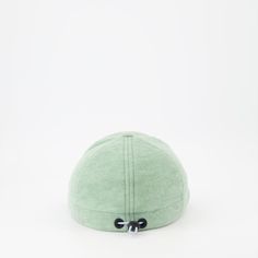 Casquette en molleton Moncler Grenoble pour femme. Adjustable Sports Beanie Hat, Casual Green Windproof Hat, Casual Adjustable Beanie With Embroidered Logo, Adjustable Beanie With Embroidered Logo, Functional Adjustable Beanie Hat, Adjustable Functional Beanie Hat, Sporty Winter Hats With Adjustable Fit, Sporty Beanie For Outdoor, Sporty Outdoor Beanie Hat