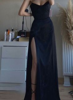 Prom Dress Inspo, Classy Prom, Classy Prom Dresses, Black Prom Dress, Prom Dress Inspiration, Cute Prom Dresses