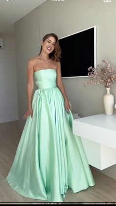 Accessories Beach, Magical Dress, Classy Wedding Dress, Prom Dress Evening, Elegant Dresses Classy, Ballroom Dress, Trendy Fall Outfits, Grad Dresses, Dress Prom