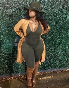 Plus Model, Big Girl Fashion, Curvy Girl Fashion, Catsuit, Curvy Fashion, Custom Cars, Plus Size Fashion, Plus Size Outfits, Pear