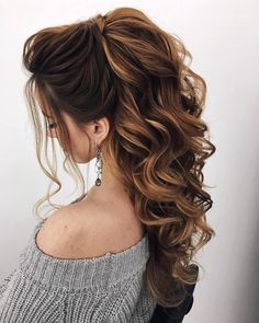 Bride Hair Down, Dresses Bride, Winter Wedding Hair, Destination Bride, Winter Bride, A Ponytail, בר מצווה, Bride Hair