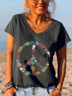 Love And Peace Flower Hippie Print Graphic Tees Peace Flower, Love And Peace, Women's Outfits By Occasions, Print Graphic, Peace And Love, Graphic Prints, Hot Sale, Graphic Tees, Casual Outfits