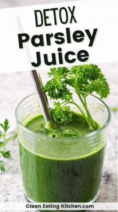 This recipe for Parsley Juice is a healthy green juice that is full of hydrating nutrition. Parsley is known for its energizing and detoxifying properties. Enjoy this green juice in the morning or at any time of day. Parsley Drink Recipes, Parsley In Smoothies, Parsley Recipes Drink, Parsley Juice Recipe, Carrot Juice Recipe Juicers Healthy, Parsley Drink, Inflammatory Drinks, Parsley Juice, Healthy Green Juice