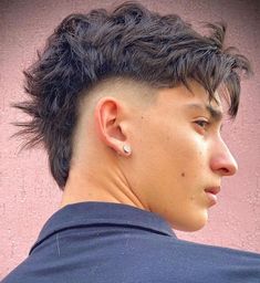 Top 15 Mohawk Fade Haircuts for Men in 2024: Trendy Styles for Bold Fashion Statements Short Mohawk Fade, Eren Hair, Burst Fade Mullet, Taper Fade Mohawk, Modern Mohawk, Modern Mullet Haircut, Japanese Men Hairstyle, Mohawk Fade