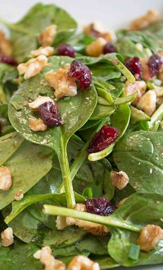 spinach salad with cranberries and walnuts