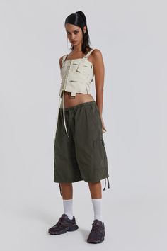 Discover the unparalleled comfort and style of the Khaki Parachute Cargo Shorts. These shorts feature an oversized fit and six-pocket styling, accompanied by an elasticated waistband and adjustable cotton drawcord for added flexibility. Charcoal Suit, Parachute Cargo, Plunge Mini Dress, Satin Shorts, Linen Suits, Jaded London, Tailored Shorts, Backless Mini Dress, Denim Mini Dress