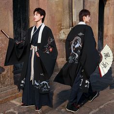 Traditional Japanese Clothing, Hanfu Men, Kimono Set, Japanese Yukata, Male Kimono, Japanese Clothing, Black Kimono, Style Japonais, Dragon Print