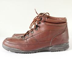 80s Dexter men's brown leather ankle boots with red and brown laces. Made in USA. Size 8.5 Gently worn, in good vintage condition. Retro Leather Ankle Lace-up Boots, Vintage Leather High-top Boots, Retro Brown Leather Lace-up Boots, Vintage High-top Leather Boots, Vintage Leather Lace-up Boots For Outdoor, Vintage Leather Ankle-high Lace-up Boots, Vintage Ankle-high Leather Lace-up Boots, Vintage Leather Lace-up Ankle-high Boots, Vintage Leather Hiking Boots For Walking