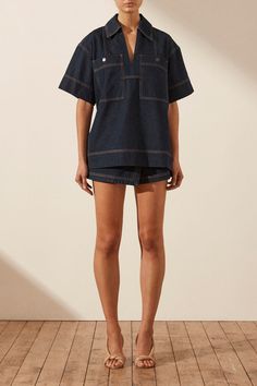 Indigo Top, Deep Indigo, Shona Joy, Box Pleats, Dark Wash Denim, Plunging Neckline, S Models, Fashion Looks, Short Sleeves