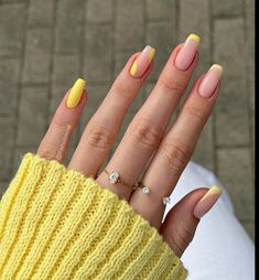 Yellow Nails Design, Space Nails, Hello Nails, Casual Nails, Work Nails, Cute Gel Nails, Chic Nails, Best Acrylic Nails