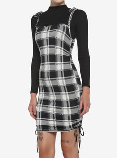 Plus Size Fits, Patterned Dress, Socks And Tights, Sweaters And Jeans, Plaid Dress, Layered Look, White Plaid, Plaid Pattern, Hot Topic