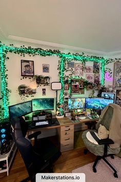 Gaming Setup Couple Gaming Room Setup, Gaming Bedroom Ideas, Games Room Inspiration, Gaming Bedroom, Small Game Rooms, Couple Room, Gamer Room Decor, Pc Gaming Setup, Video Game Rooms