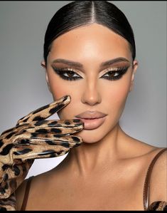 Dramatic Makeup Looks Glamour, Egypt Makeup, Competition Makeup, Leopard Makeup, Evening Eye Makeup, Gold Makeup Looks, Vibrant Makeup, Glam Wedding Makeup, Effects Makeup