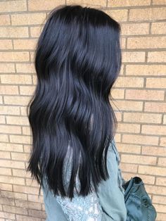 Soft Black Hair, Highlights Brunette, Fall Highlights, Dark Brunette Hair, Brown Hair Inspo, Black Beach, Brunette Color, Hair Color And Cut, Hair Fall