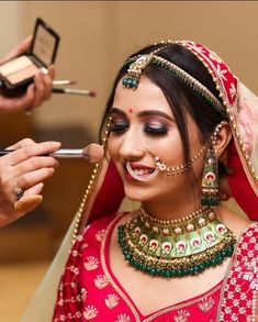 Poonam Lalwani is a luxury professional bridal makeup artist in Pune, Mumbai, and Maharashtra, working on destination wedding events across India. #bridalmakeuppune #punemakeupartist #makeuplook #ramsukhresort#destinationweddingsindia #airbrushmakeuppune #poonamlalwani Bride Makeup Shoot Poses, Mecup Shoot Bride, Parlor Shoot Bride, Parlour Suit Photo, Bride Mackup Shoot, Bride Mekup Shoot, Beauty Parlour Images, Bridal Makeup Photoshoot Ideas, Bride Parlour Shoot