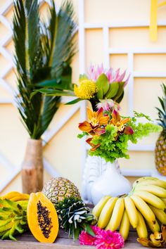 there are many different types of fruits on the table