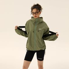 The EZEK O'Neill Black Oversized Hoodie is a women's zip-up windbreaker jacket featuring a logo and drawstring hood. Made from high-quality, durable fabric, this windbreaker ensures protection against the elements while maintaining comfort and style. Perfect for casual wear or outdoor activities, it offers an oversized fit for added versatility. Available in multiple sizes and machine washable for easy care. Model's measurements: Height 169cm, Weight 47kg, Bust/Waist/Hip 79/58/88, Wearing size L Black Oversized Hoodie, Mountain Jacket, One Piece Top, Oversized Hoodie, Strike A Pose, Korean Street Fashion, Oversize Hoodie, Fur Jacket, Windbreaker Jacket