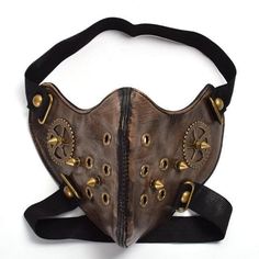 The steampunk mask allows you to look like a punk from post-apo fiction. Type of the article : Steampunk mask Gender: Unisex Material: PU leather Size : 14 x 19 cm Adjustable strap Usage : Steampunk costume Post-apo design Explore the Steampunk masks collection and choose your look: plague doctor, dieselpunk soldier, majestic Venetian, gothic nobleman or post-apo punk. Create an original costume without any limits! Help yourself with other Steampunk accessories to complete your look. Steampunk Makeup, Steampunk Fashion Women, Steampunk Store, Gothic Mask, Steampunk Illustration, Steampunk Tattoo, Steampunk Animals, Steampunk Furniture, Mode Steampunk