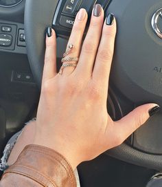 Black And Brown Gel Nails, Black And Brown Nails Short, Short Black And Brown Nails, Brown Nails With Black Tip, Short Neutral Nails With Design, Black And Tan Nails Acrylic, Short Oval Nail Designs Fall, Permanent Nails Design, Black And Brown Nail Ideas