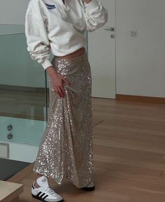 Sequin Long Skirt, Y2k Long Skirt, Sequin Skirt Long, Maxi Sequin Skirt, Midi Dress Chic, Party Ladies, Patchwork Fashion, Long Skirt Fashion, Nature Dress