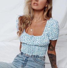 Feminine Square Neck Tops For Beach, Blue Square Neck Top For Summer, Blue Ruffled Square Neck Top, Y2k Fashion Aesthetic, Winter Outfits Christmas, Blouse Size Chart, Slim Fit Crop Top, Puff Sleeve Crop Top, Clothing Catalog