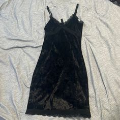 Clean, Never Worn. Velvet Texture With Lace Detailing. Small Black Velvet Dress, Sweet Revenge Velvet Mini Dress, Velour Dress H&m, Short Velvet Slip Dress, 90s Velvet Dress Short, Velvet Grunge Dress, Velvet Coquette Dress, Black Velvet Mini Dress, Velvet Texture