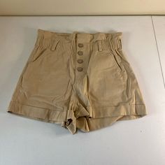 Elodie Size Small Pleated Button Front Relexed Leg Trouser Shorts Nwt Measurements Pictured Ready To Ship Trouser Shorts, Womens High Waisted Shorts, Brandy Melville Shorts, Black High Waisted Shorts, Girl Trends, Festival Shorts, Flowy Shorts, American Eagle Shorts, Pleated Shorts