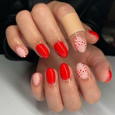 Red And Pink Christmas Nails, Subtle Christmas Nails, 22 Nails, Christmas Nails Design, Christmas Nail Designs Easy, Holiday Acrylic Nails, Stunning Aesthetic