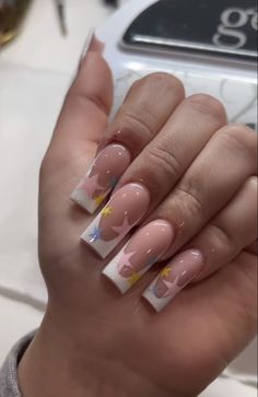 Star Nails White, Xmas Nails Pink, Nail Design French, Winter Nails 2023, Nails White French, Pink Christmas Nails, Christmas Nails Winter, White French Tips, Nails Xmas