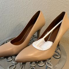 New In Box - Never Worn Free Shipping! Beige Leather Heels With Cushioned Footbed, Coach Leather Heels For Formal Occasions, Coach Leather Heels With Padded Heel, Coach Leather Heels For Office, Elegant Leather Court Shoes With Cushioned Footbed, Coach Beige Heels For Formal Occasions, Beige Leather Heels With Heel Tab, Leather Heels With Cushioned Footbed And Pointed Toe, Classic Coach Closed Toe Heels