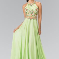 Two Piece Long Dress, Prom Inspiration, Emerald Bridesmaid Dresses, Plus Size Cocktail Dresses, Affordable Prom Dresses, Plus Size Party Dresses, Formal Dresses Short, Floral Embroidered Dress, Short Bridesmaid Dresses