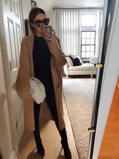 Coatigan Outfit, Pretty Fall Dresses, Fall Inspo, Oversized Coat, Knitted Coat, Fall Street Style, Look Fashion, Nice Dresses