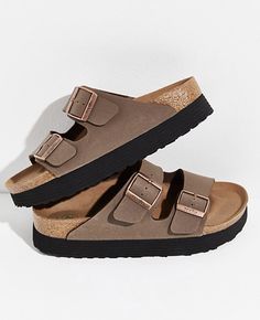 Birkenstock Platform, Platform Birkenstock, Vegan Birkenstock, Finger Shoes, Summer Wishlist, Mom Vibes, Girl Material, Shoes Boots Heels, Pretty Sandals