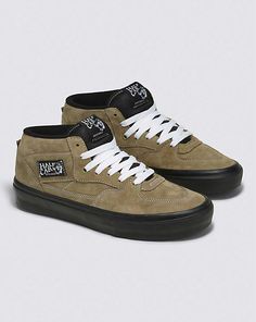 Skate Half Cab Pig Suede Shoe High-top Suede Skate Shoes With Rubber Sole, High-top Suede Skate Shoes, Vans Low-top Skate Shoes With Rubber Toe Cap, Vans Suede Skate Shoes, Urban Vans High-top Skate Shoes, Long Skate, Custom Sneakers Diy, Vans Store, Vans Logo