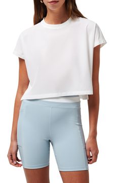 Whatever the activity, you'll play to win in this lightweight and boxy cropped T-shirt finished with side slits to ease your moves. Crewneck Short sleeves Side slits 80% nylon, 20% elastane Machine wash, tumble dry Imported White Boxy Fit Cropped T-shirt, White Cropped T-shirt For Summer In Athleisure Style, White Relaxed Fit Cropped Shirt With Crew Neck, White Sporty Cropped Shirt With Relaxed Fit, White Relaxed Fit Sporty Cropped Shirt, Sporty White Cropped Shirt With Relaxed Fit, White Cropped Relaxed Fit T-shirt, White Cropped T-shirt For Sports, White Stretch Cropped T-shirt