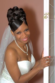 Elegant Urban Hairstyles, Wave Ponytail, Curled Updo, Black Wedding Hairstyles, Wedding Hairstyles Tutorial, African American Weddings, Big Curls, Wedding Hairstyles With Veil, Best Wedding Hairstyles